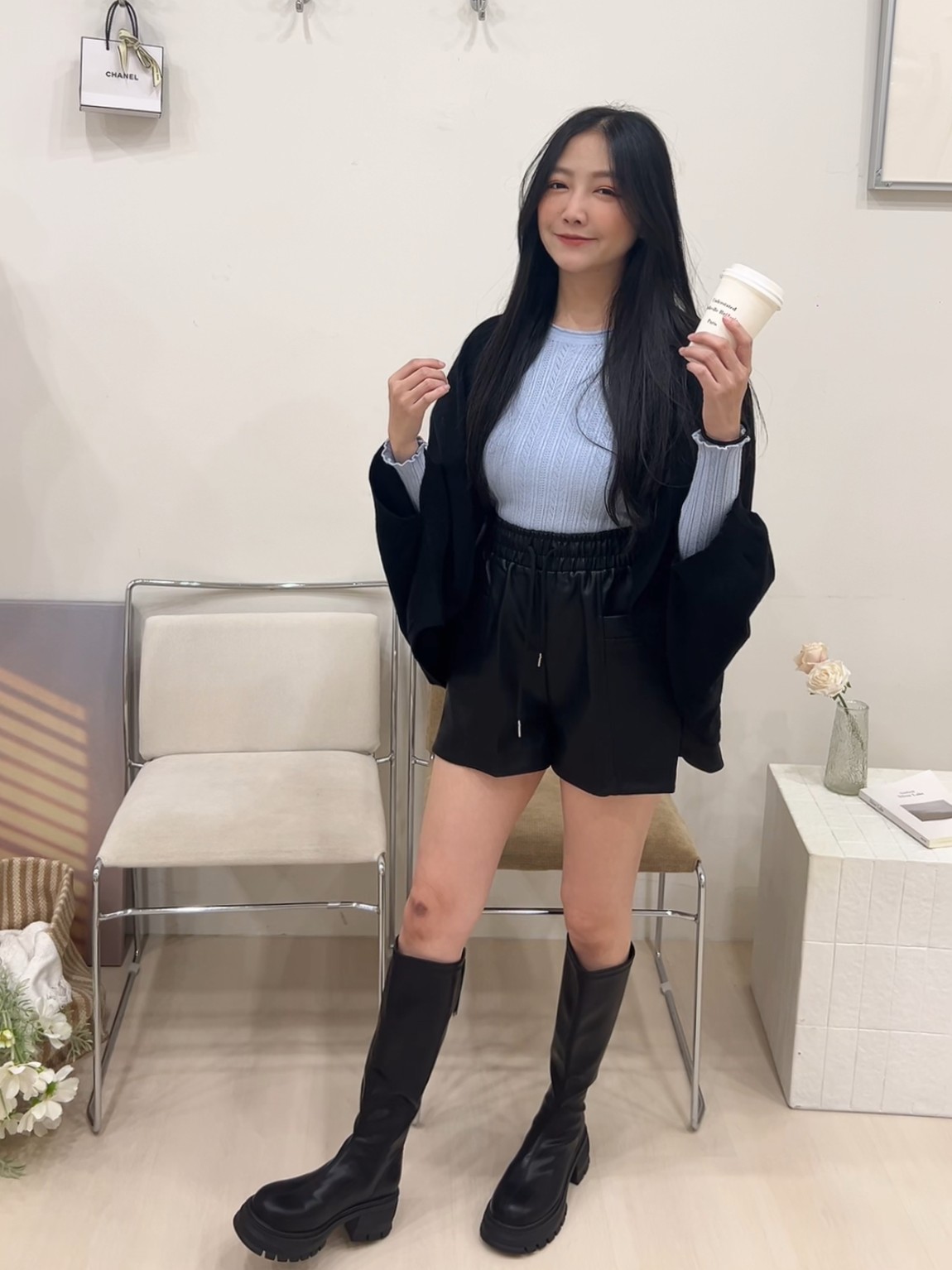 圓領肌理感緹花針織上衣