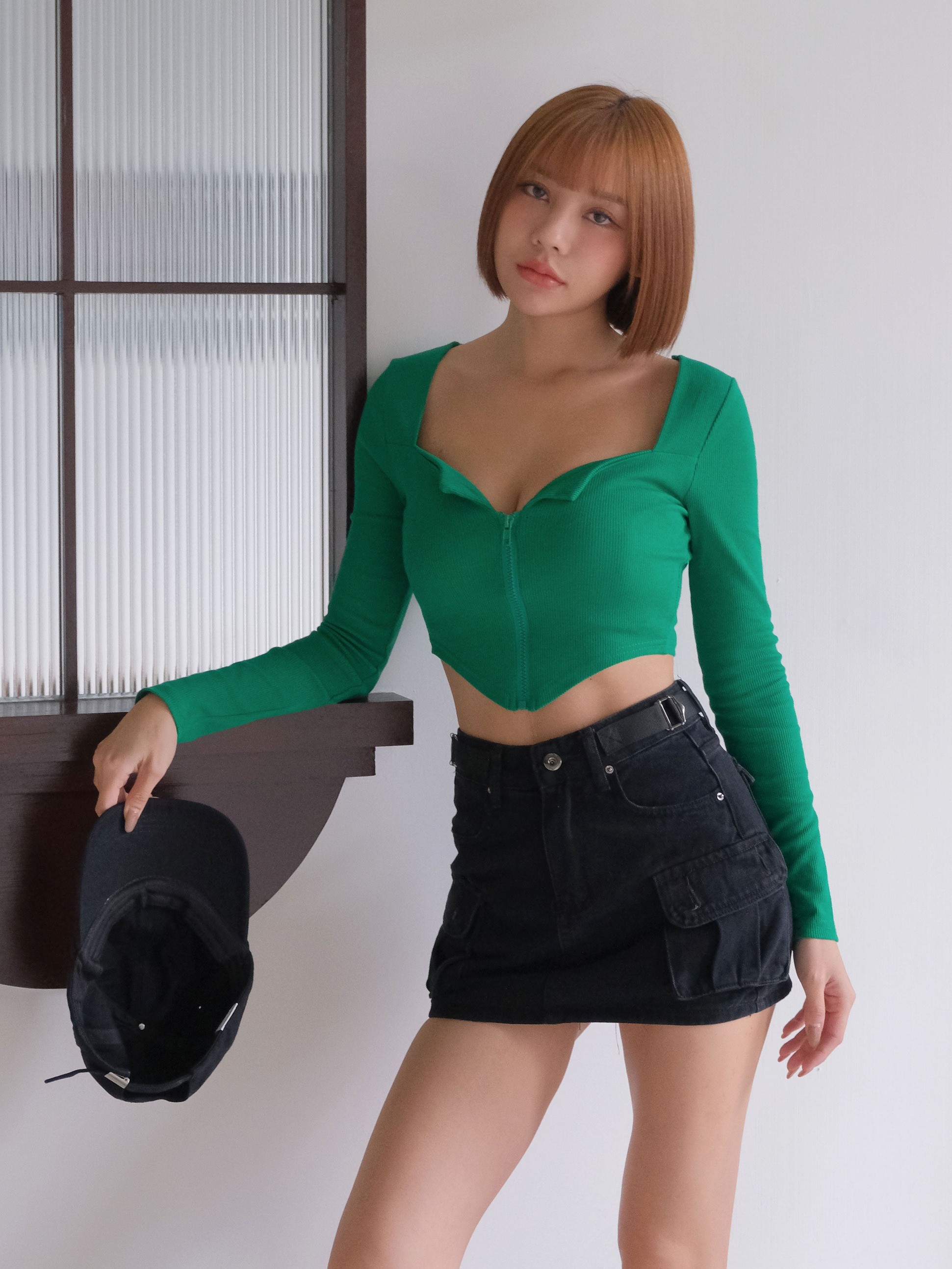 歐美小V拉鍊上衣