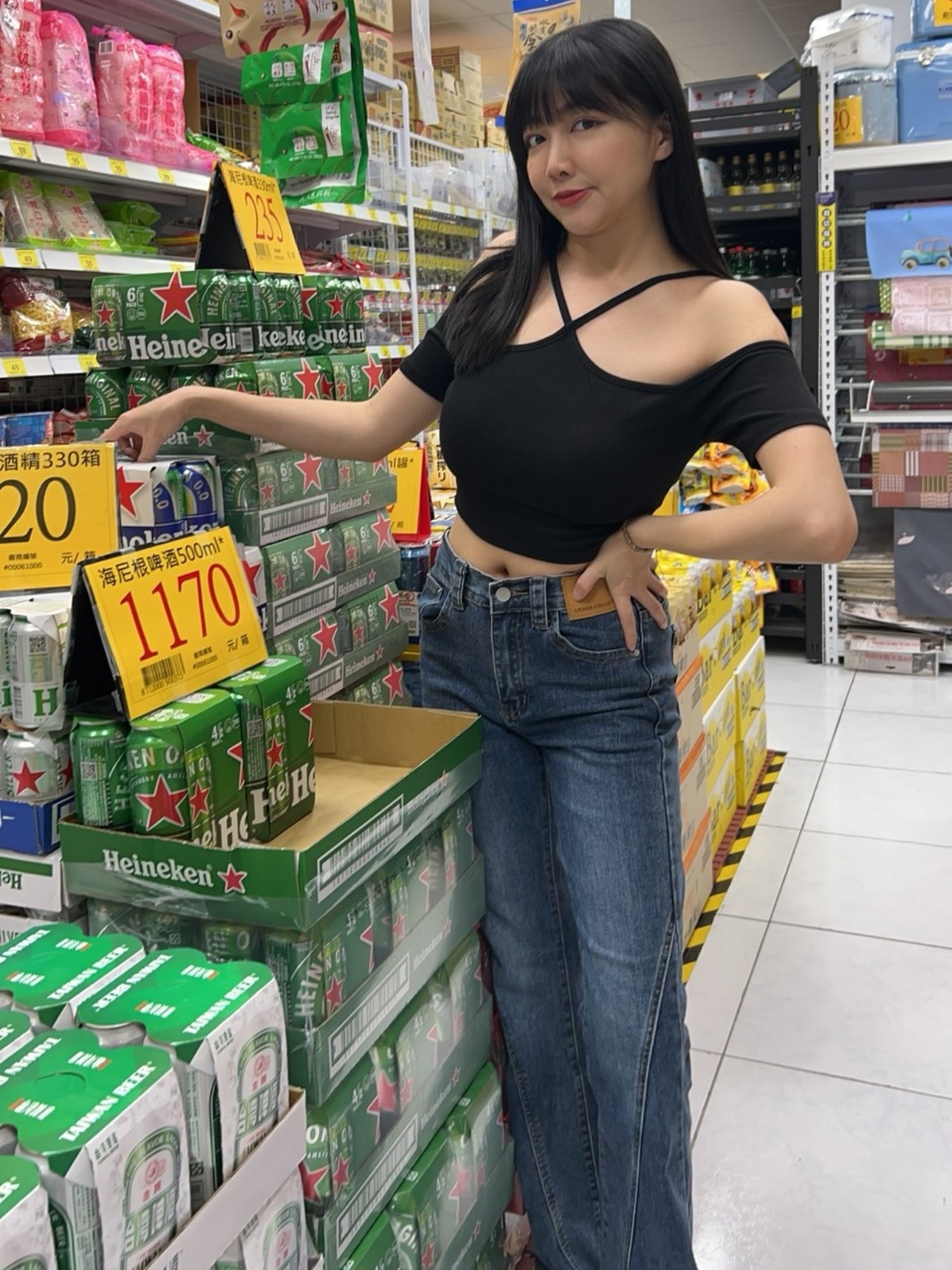 任何場合都主場繞脖露肩上衣