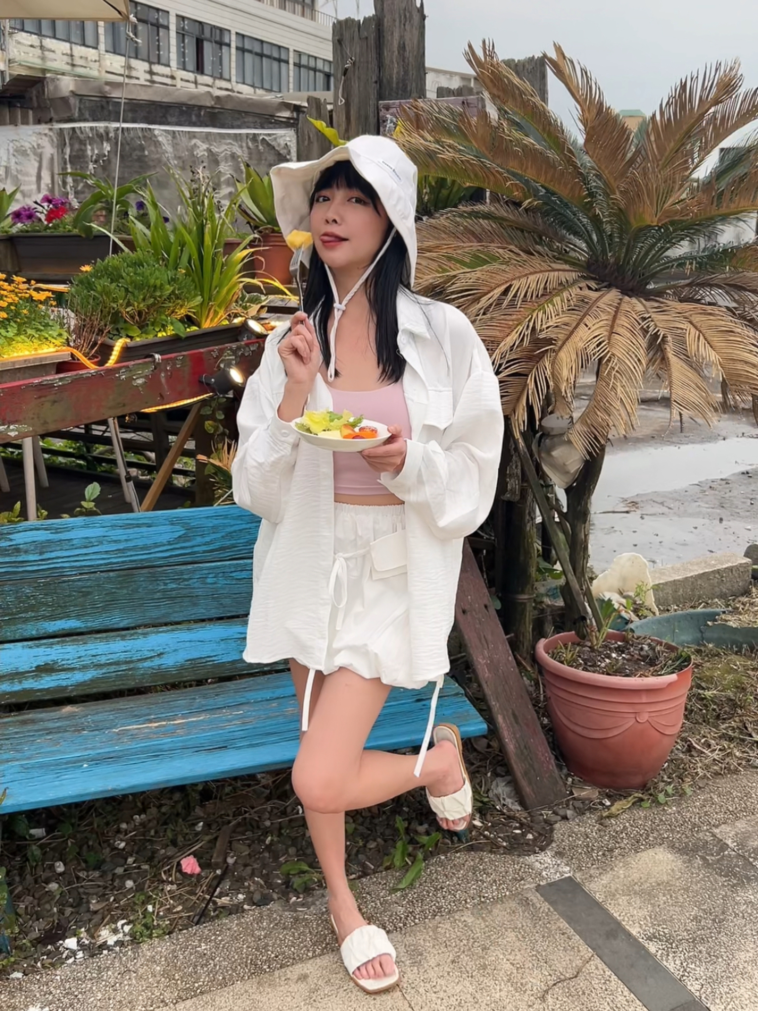 極簡質感小姐姐的棉麻襯衫