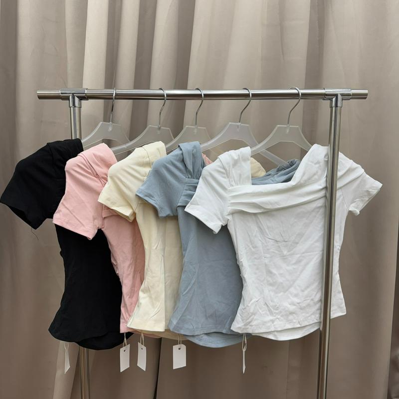 斜肩抓皺質感上衣