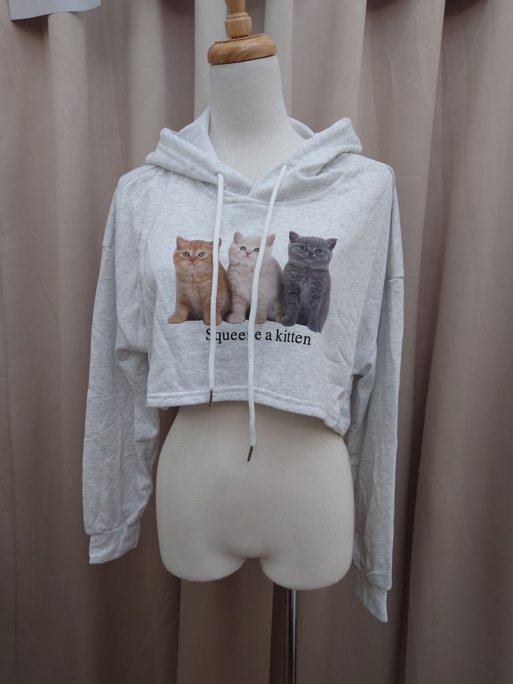 貓迷短版連帽長袖上衣<首周限定優惠$395中>