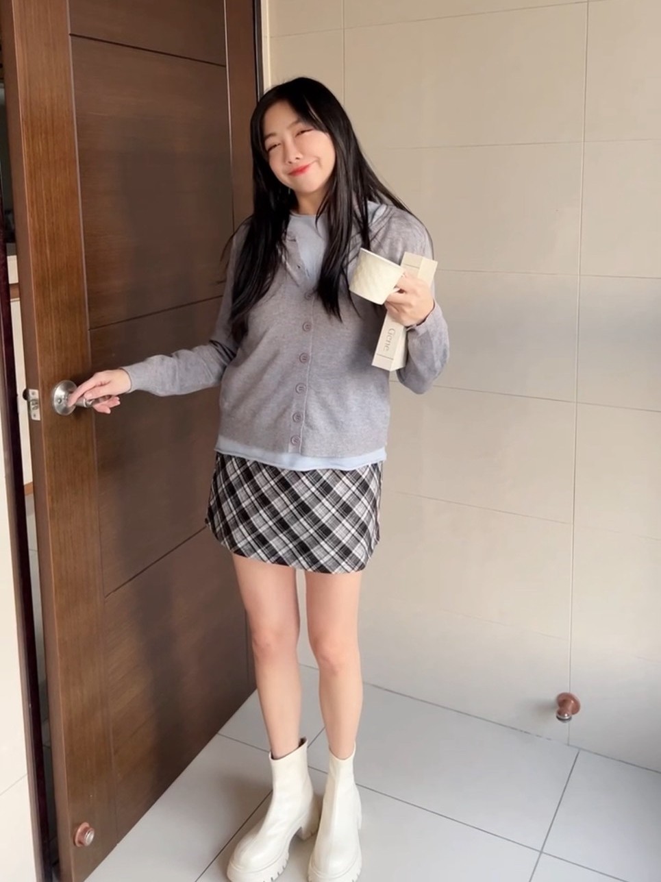 親膚捲邊長袖上衣(2件$498)