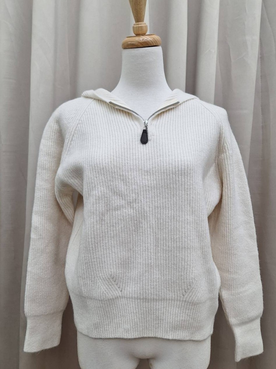 休閒連帽半拉鍊針織上衣<首周限定優惠$590中>