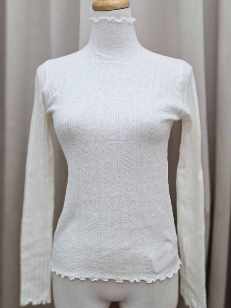 木耳邊緹花針織袖上衣<首周限定優惠$395 2件$598中>