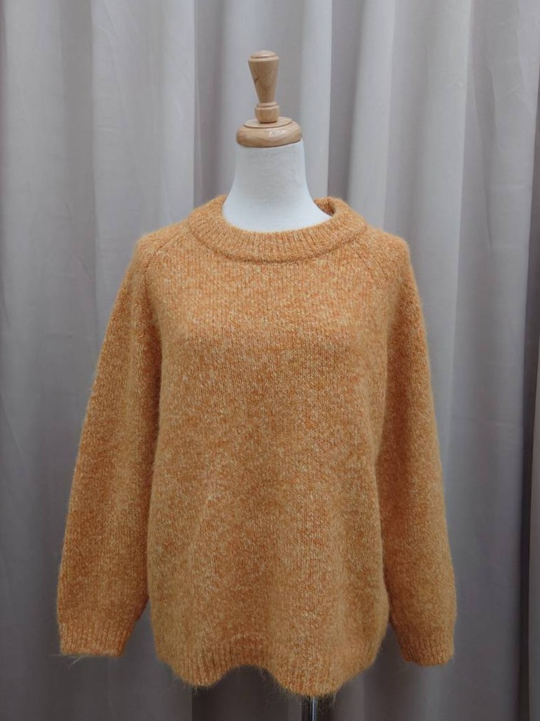 溫暖圓領混色毛衣<首周限定優惠$590中>