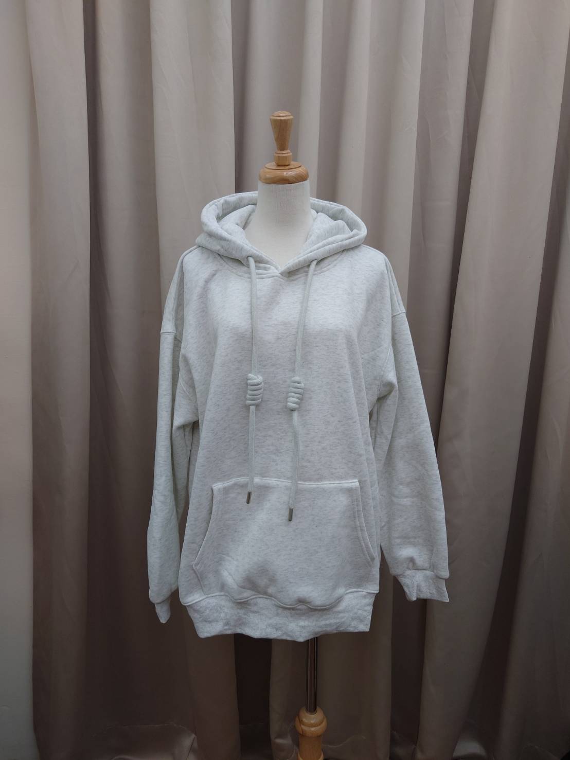 舒適素色加絨連帽大學T<首周限定優惠$680中>