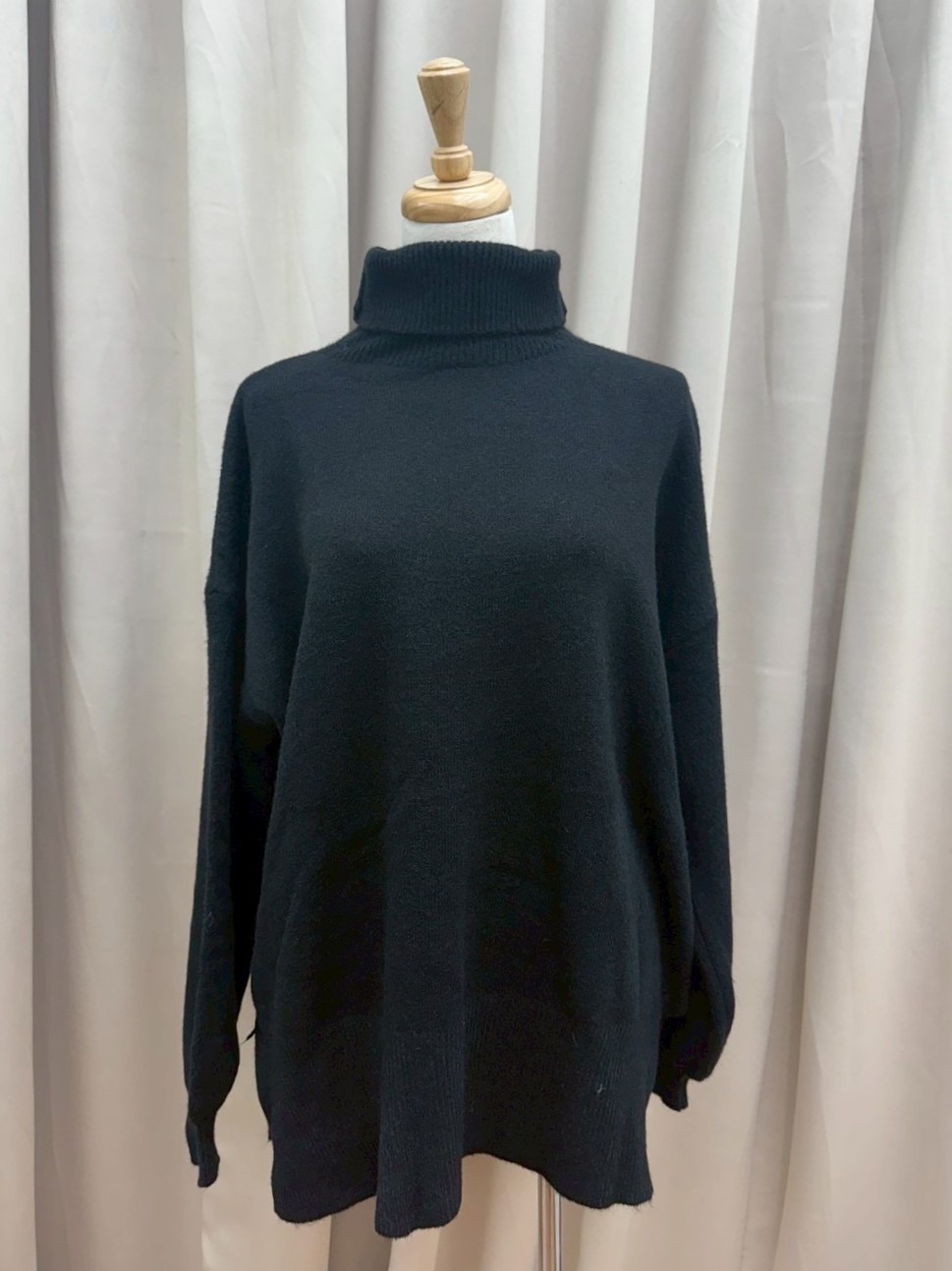 高領泡泡袖開衩長版毛衣