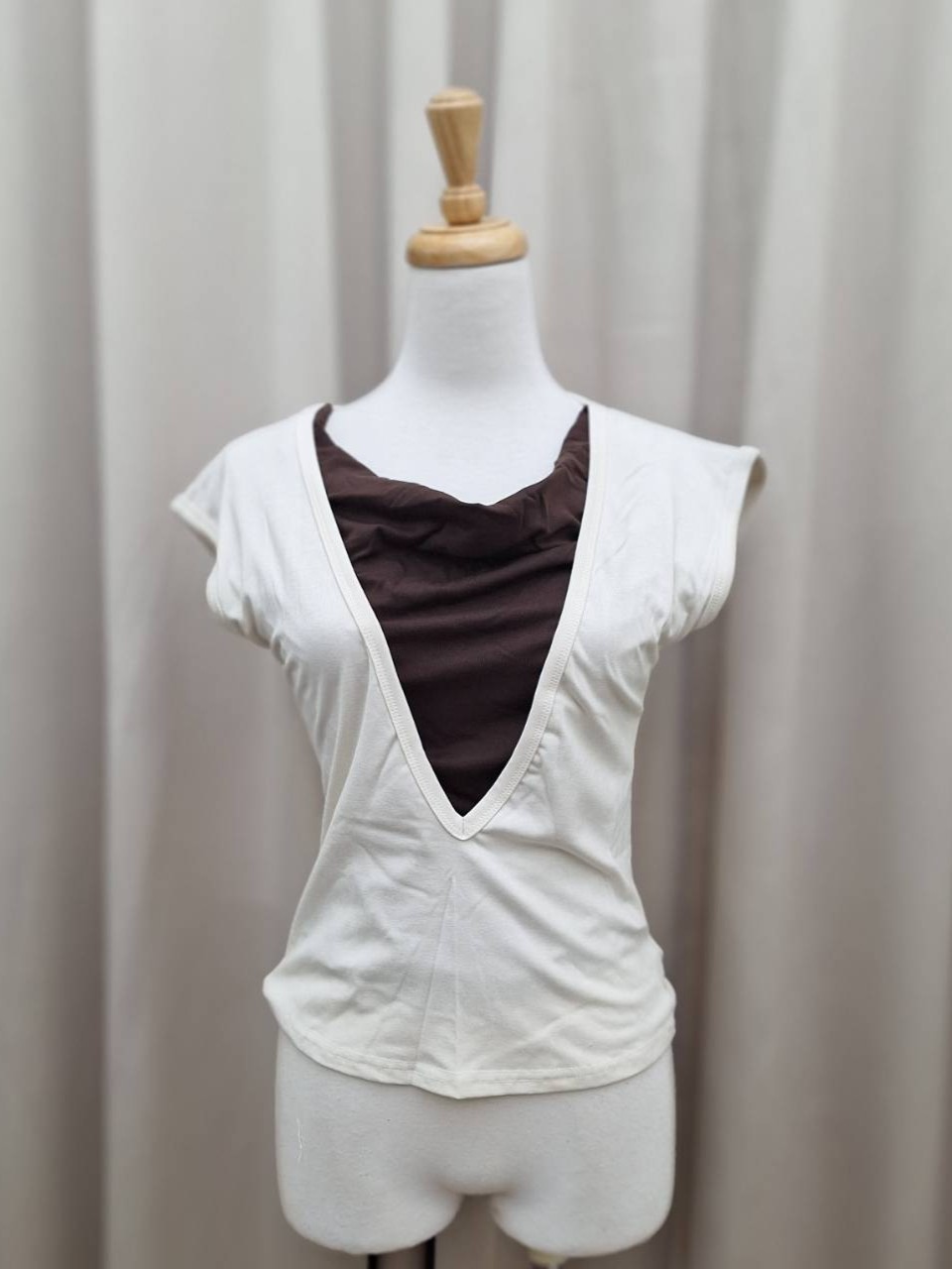 假兩件大V領上衣(首周優惠299)