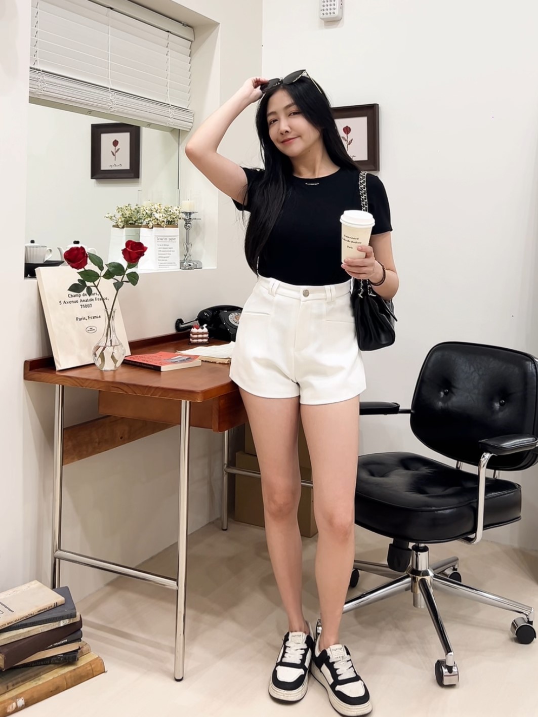 時髦感圓弧下擺短袖上衣(首周優惠2件$498)