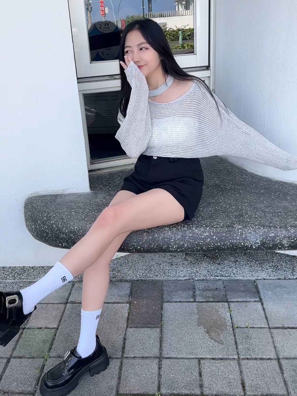 設計感慵懶掛膊針織上衣(首周優惠$499)