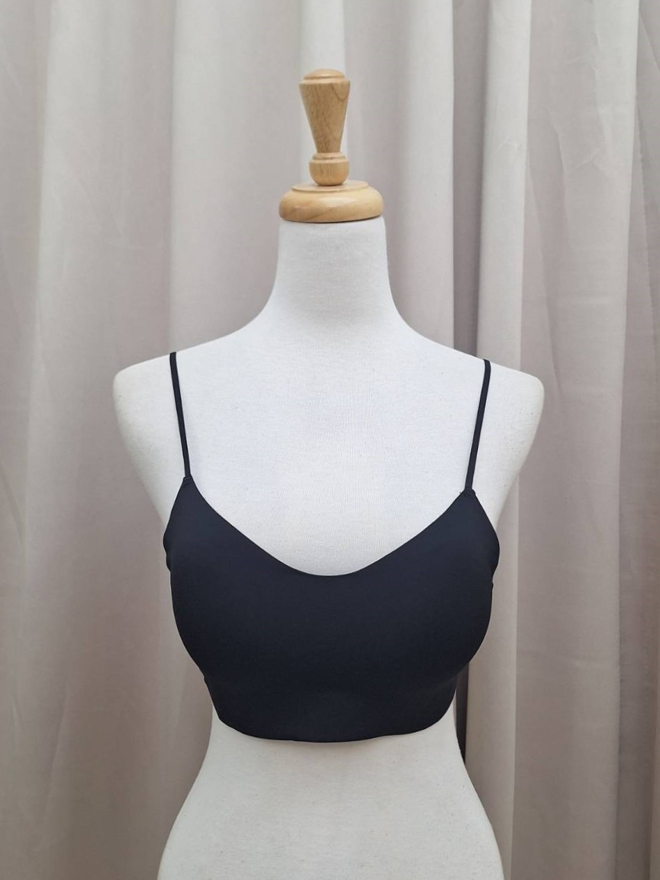 一字美背細肩帶厚墊背心(可拆)(首周優惠$295)