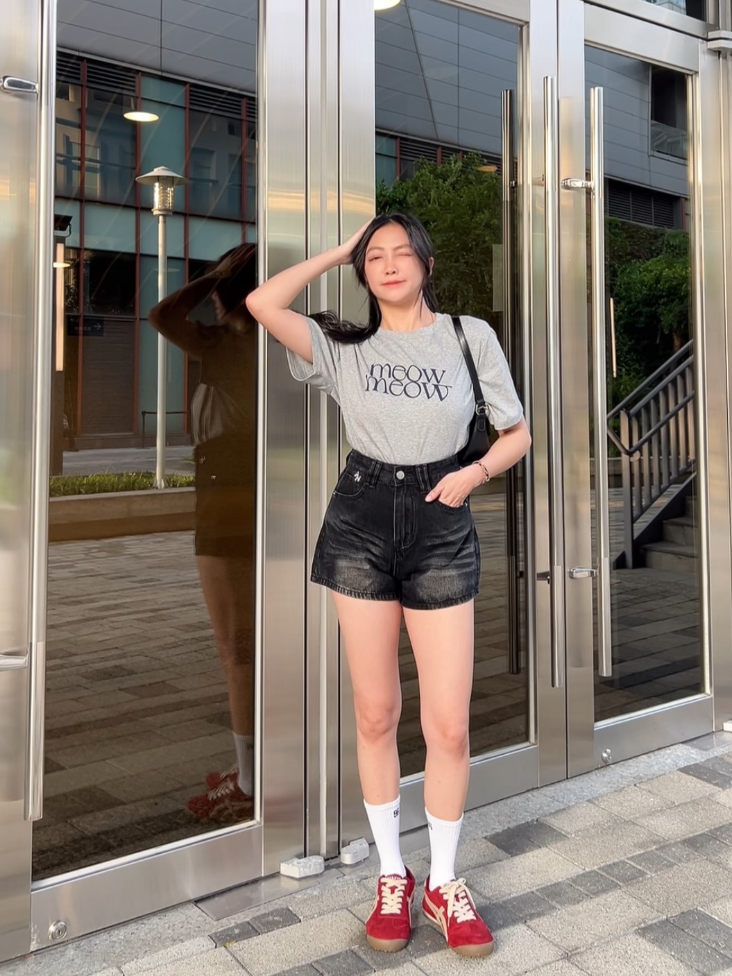MEOW字母印花短袖上衣(限時優惠$395)