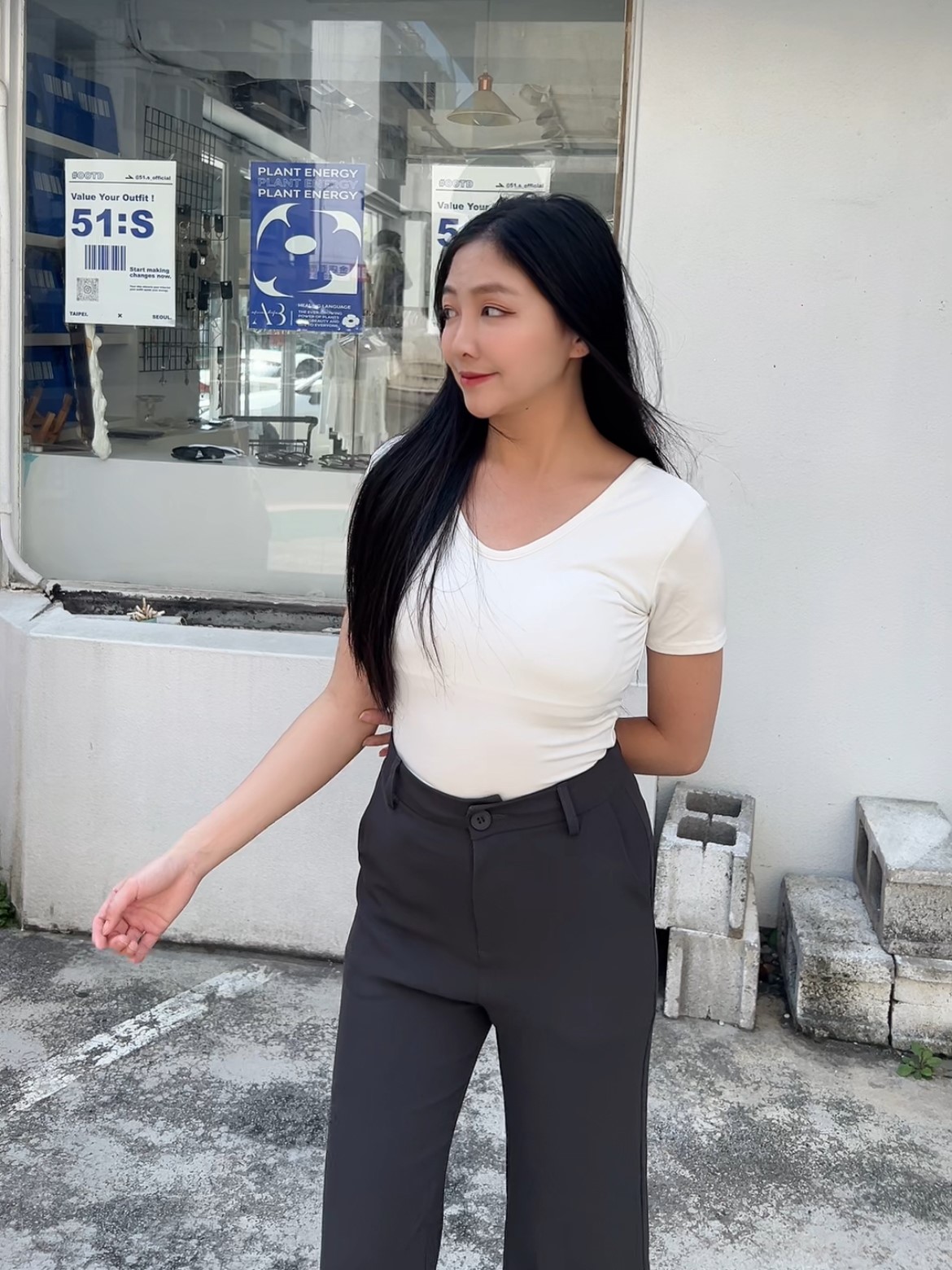 修身V領短袖上衣(不可拆)(2件$598)