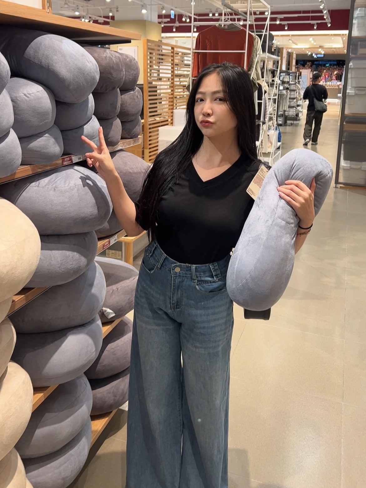 簡約軟糯V領短袖上衣