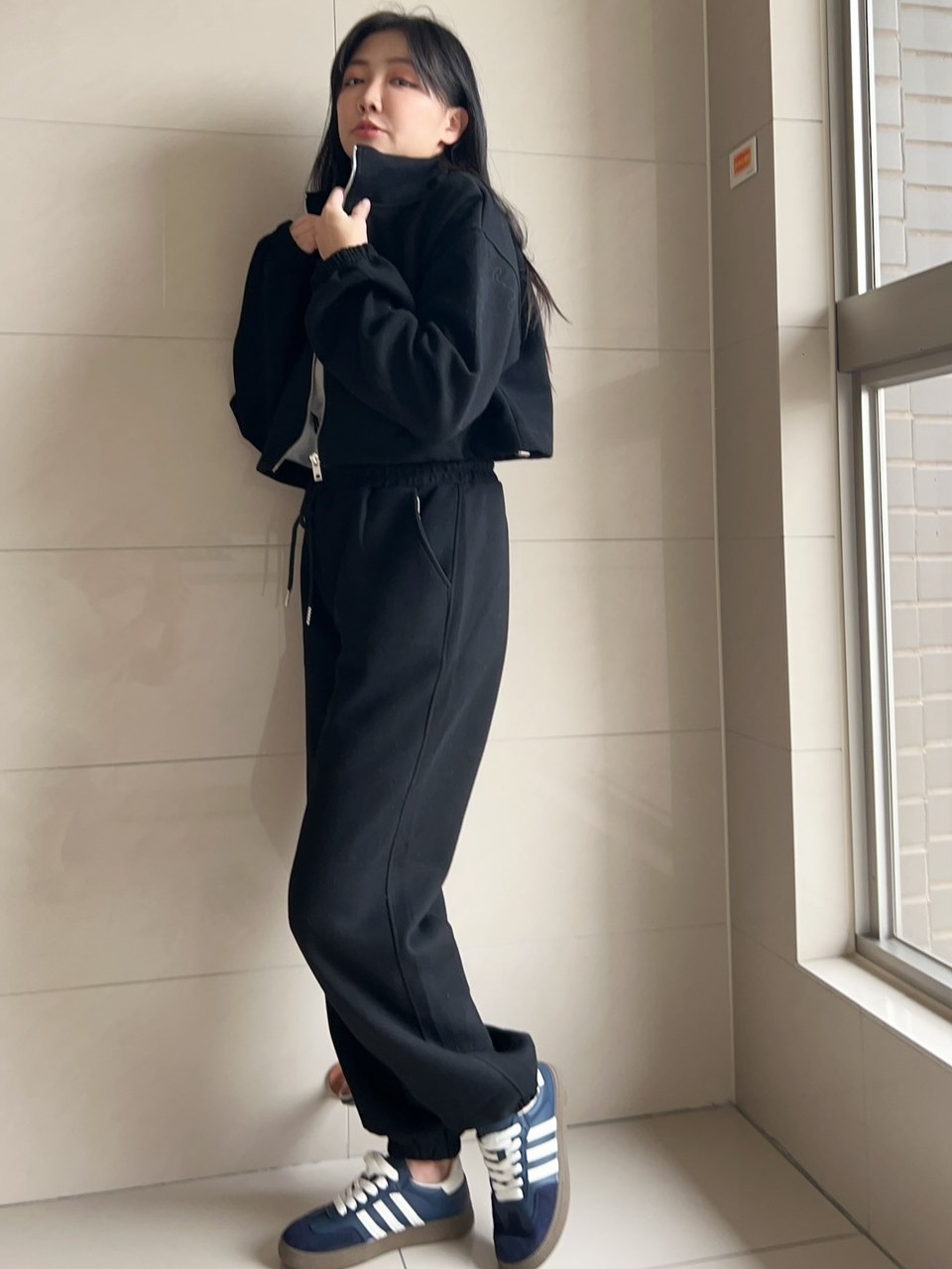 休閒短版縮口套裝(外套+長褲)<首周限定優惠$795中>