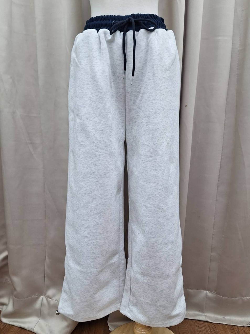 休閒撞色抽縮口長褲<首周限定優惠$399中>