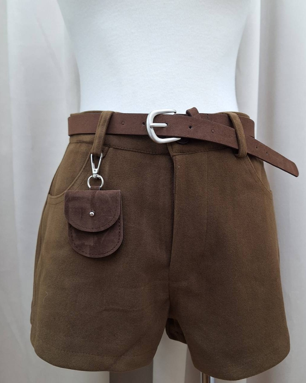 秋冬麂皮質感腰掛短褲(附皮帶)<首周限定優惠$495中>