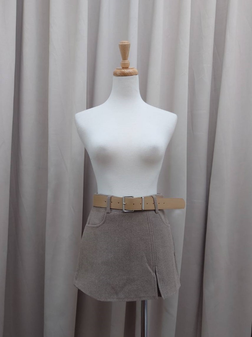 質感毛呢小開衩褲裙(附皮帶)<首周限定優惠$499中>