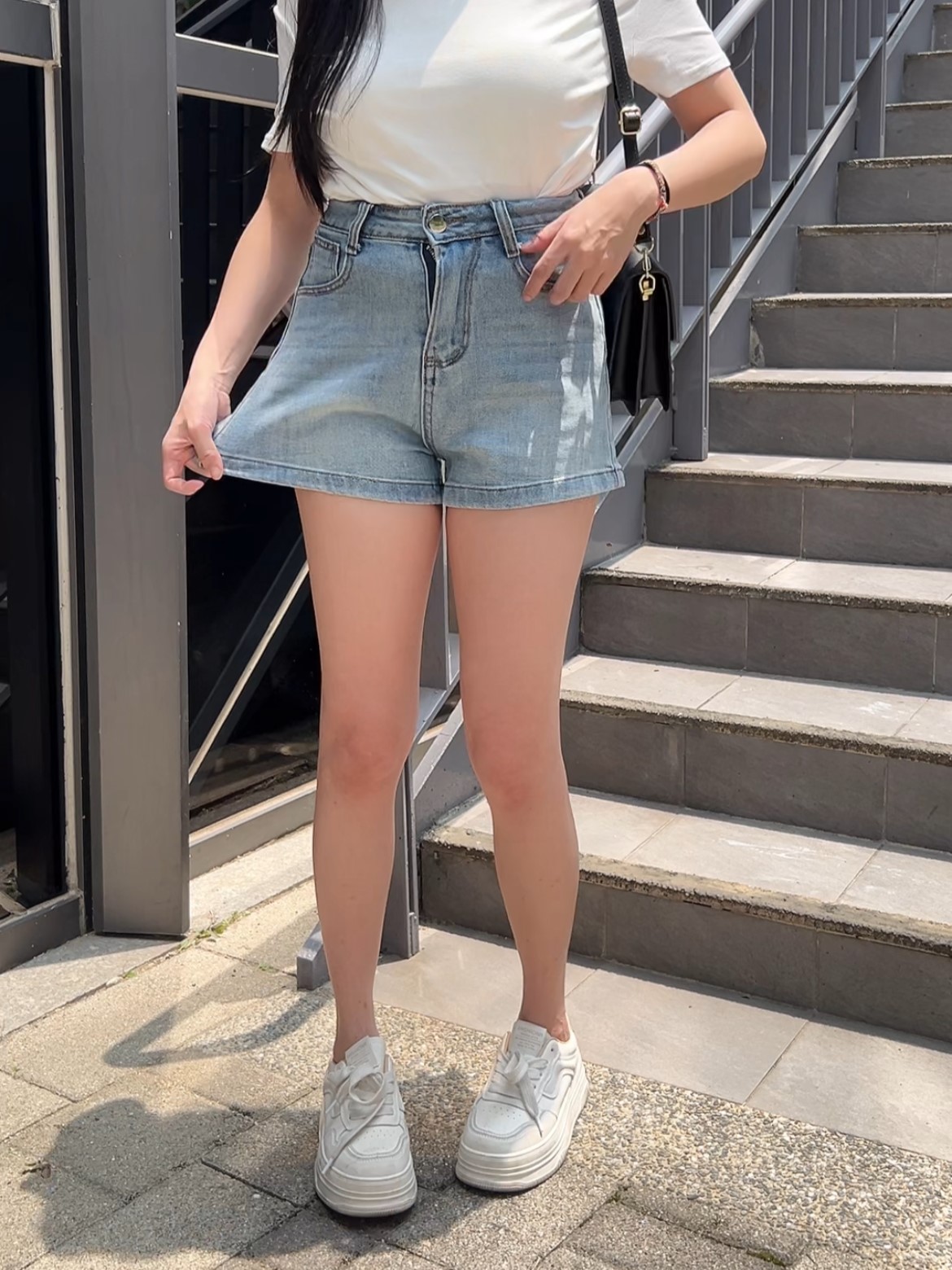 夏季百搭薄款牛仔短褲