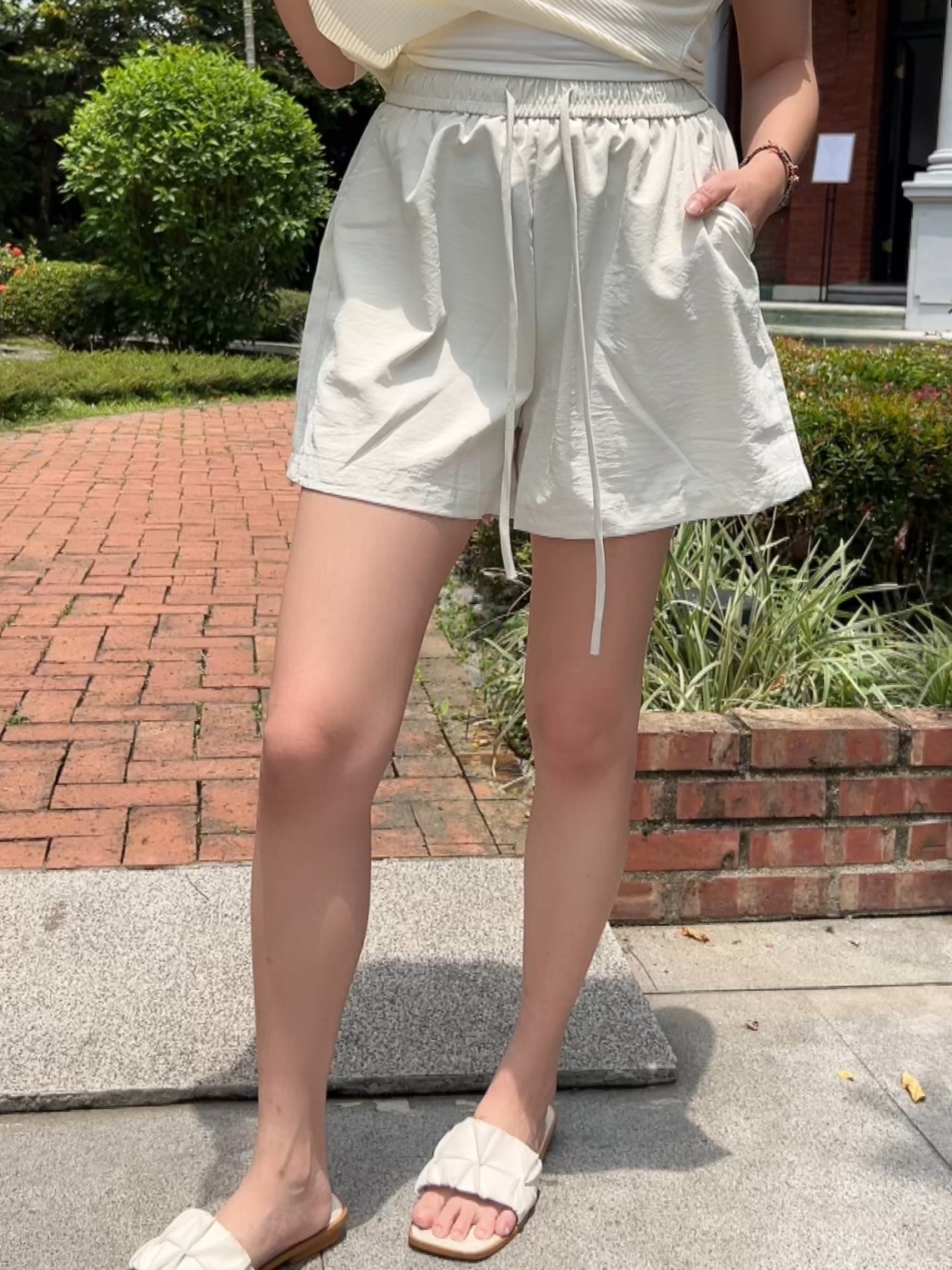 速乾鬆緊腰抽繩短褲