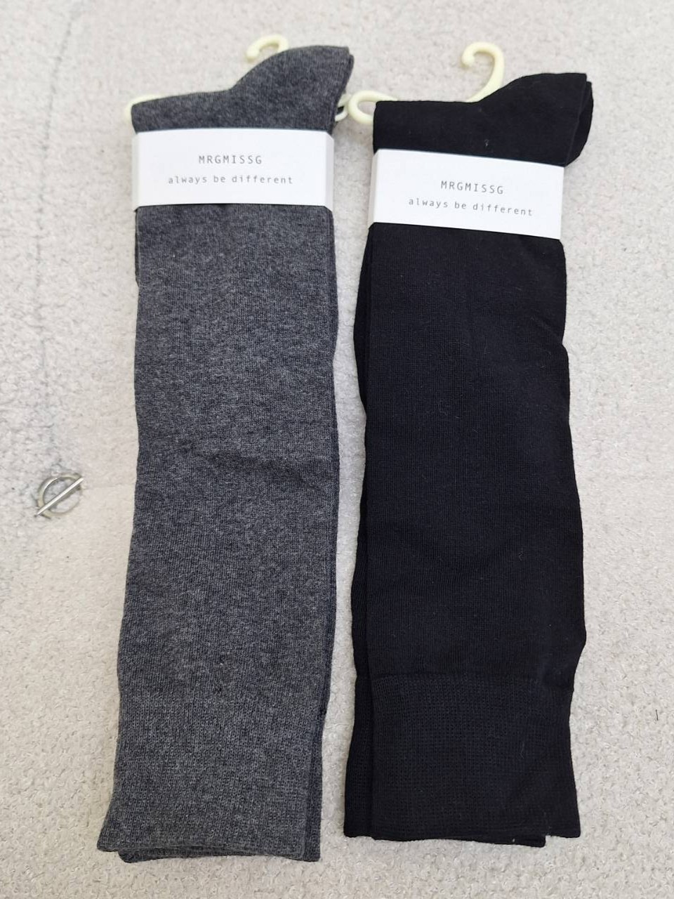 簡約質感素面及膝襪<首周限定優惠2件$298中>