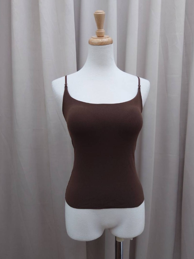 爆乳必收柔軟背心上衣(肩可調罩杯可拆)