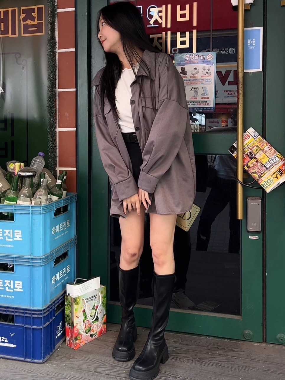 韓國木耳邊坑條長袖上衣(任選2件$598)